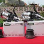 2 moulinets mitchell compact silver lc700